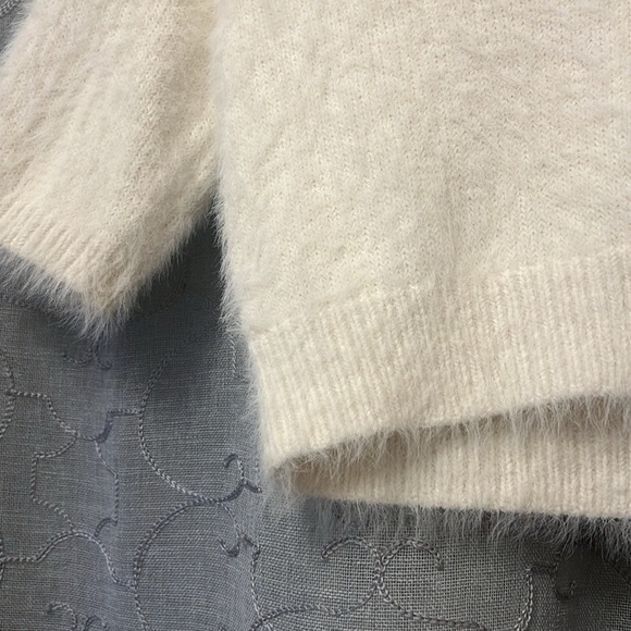 William Rast Fuzzy Crop Top - Picture 6 of 11